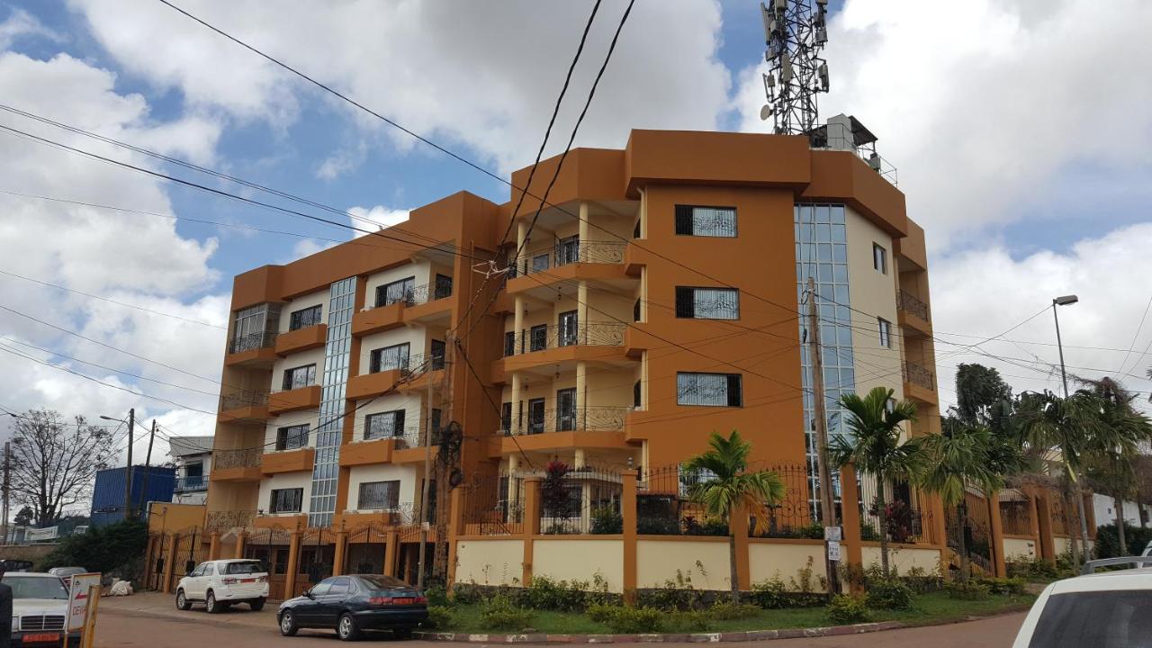 Résidences hôtelières Micheline et Emile Yaoundé Exterior foto