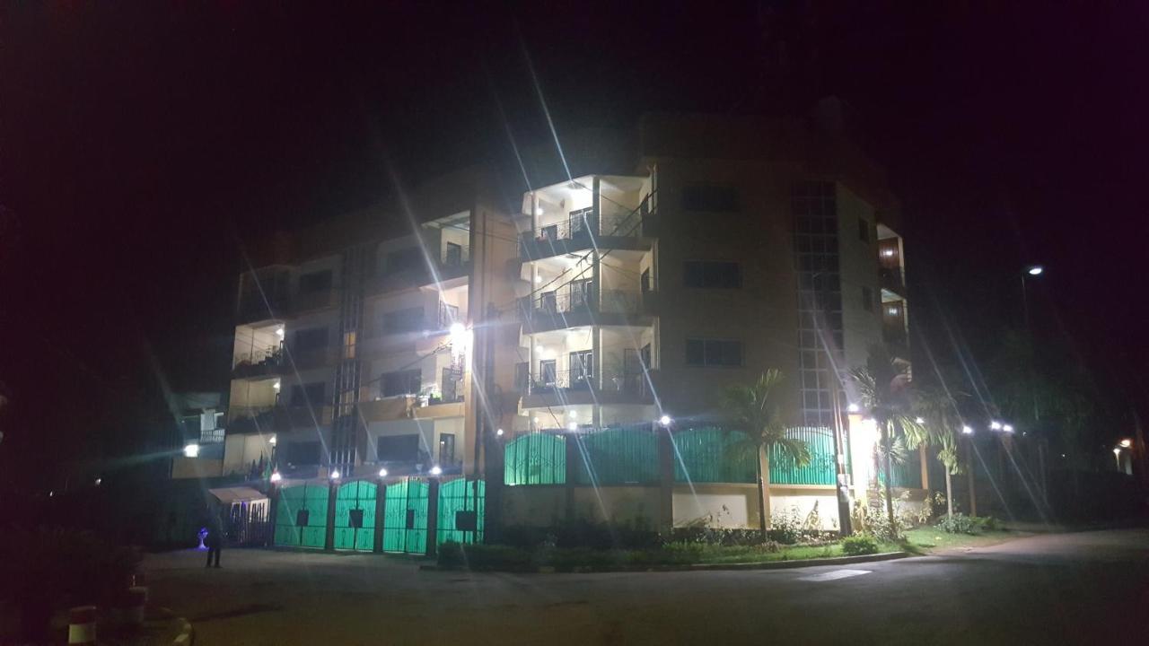 Résidences hôtelières Micheline et Emile Yaoundé Exterior foto